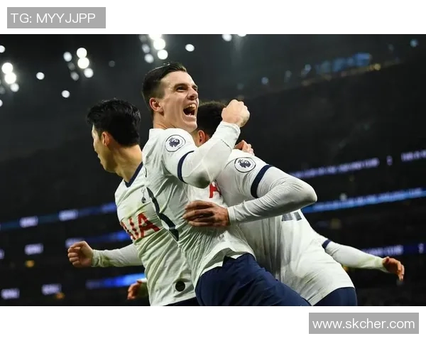 热刺与利物浦巅峰对决宣传图揭晓激情碰撞即将上演